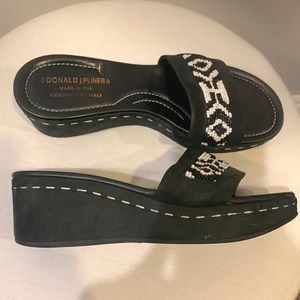 Size 8 Donald.j Pliner shoji beaded slide